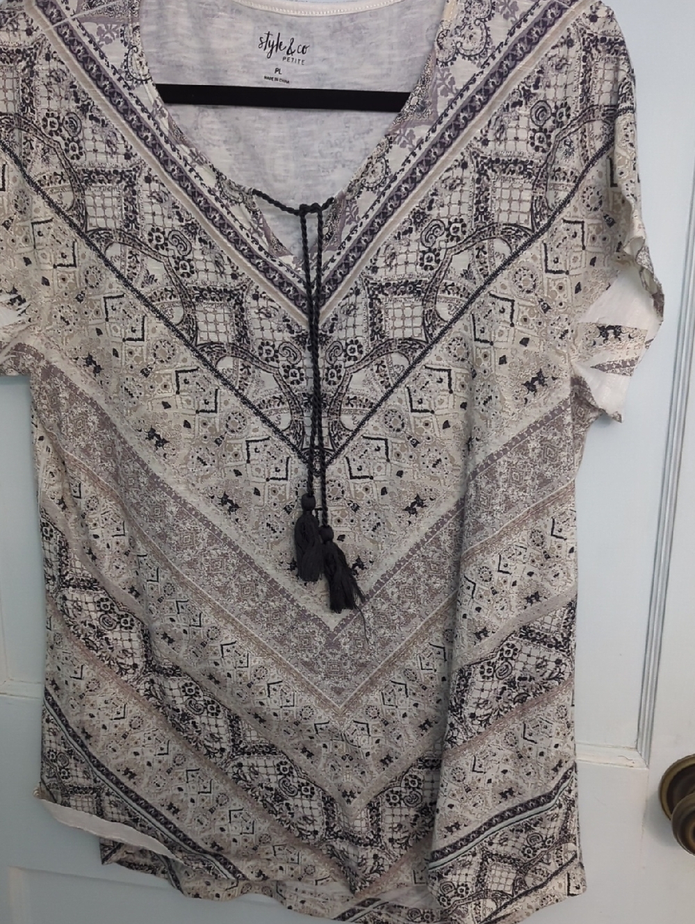 Style & Co. Sz PL Cream and Black Printed V-Neck Tassel Tunic Top